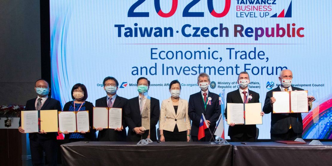 Taiwan and the Czech Republic Ink MoUs on Expanding Business and Technology Cooperation
